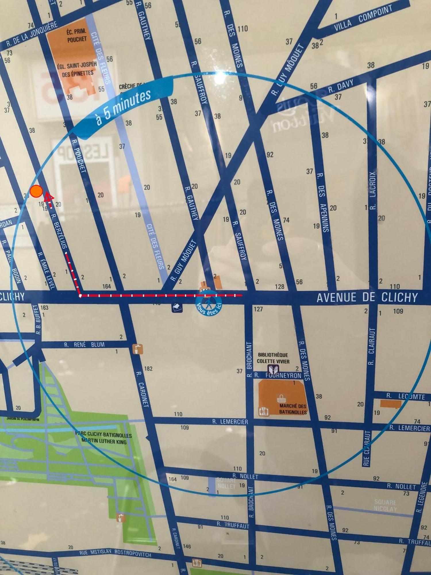Studio "Maryline" Sejours Parisiens Abordables - Rez De Chaussee Sur Beau Patio Ombrage- Accessible Handcaps - Grand Canape-Lit Clic Clac 2 Places - Cuisine Equipee - Salle De Bains - 5 Minutes Du Metro Brochant Ligne 13,Bus 74 Et 31 المظهر الخارجي الصورة